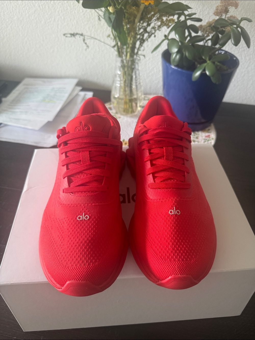 Alo All-Red Athletic Runners SOLDOUT